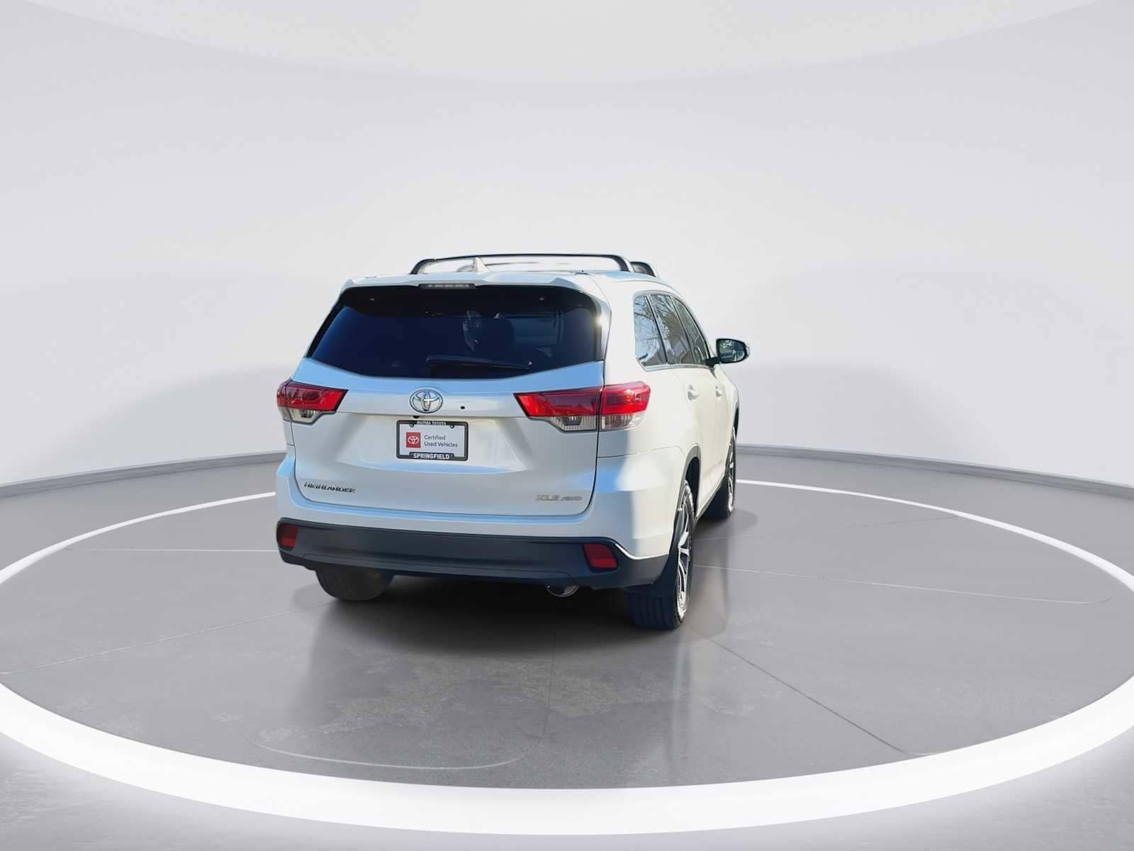 Thumbnail: 2019 Toyota Highlander - 7