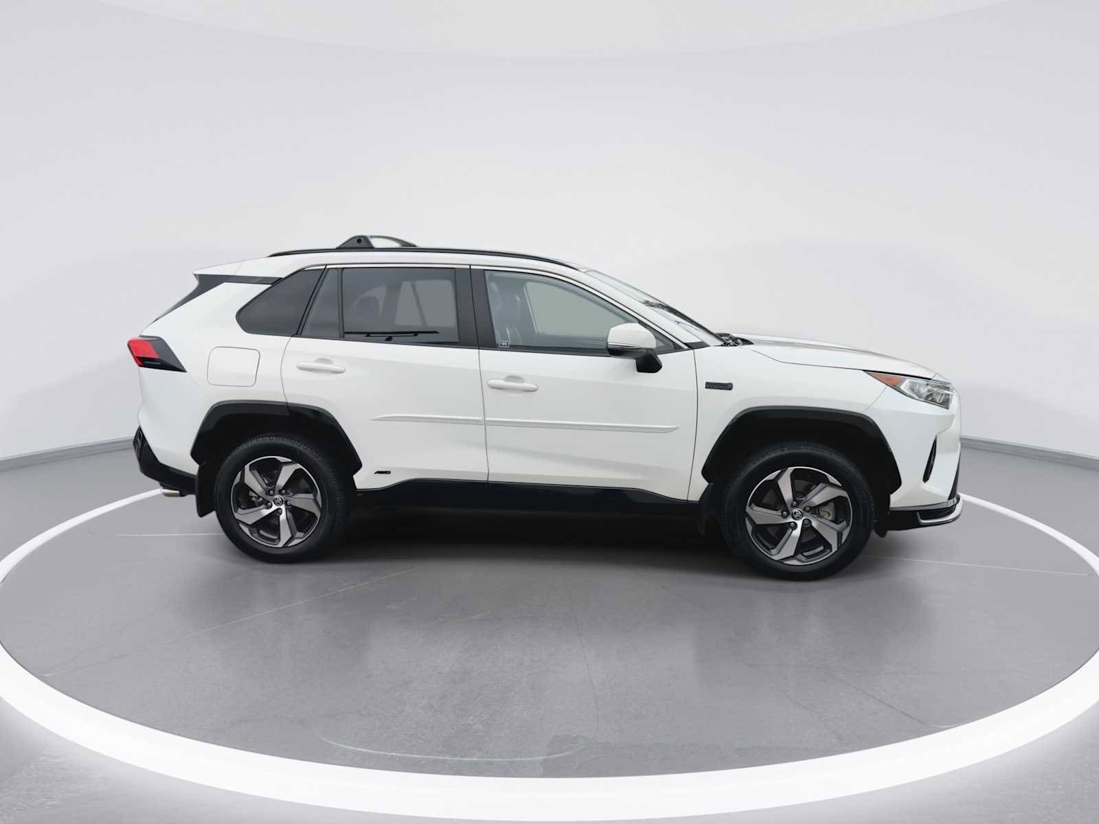 Thumbnail: 2021 Toyota RAV4 - 9