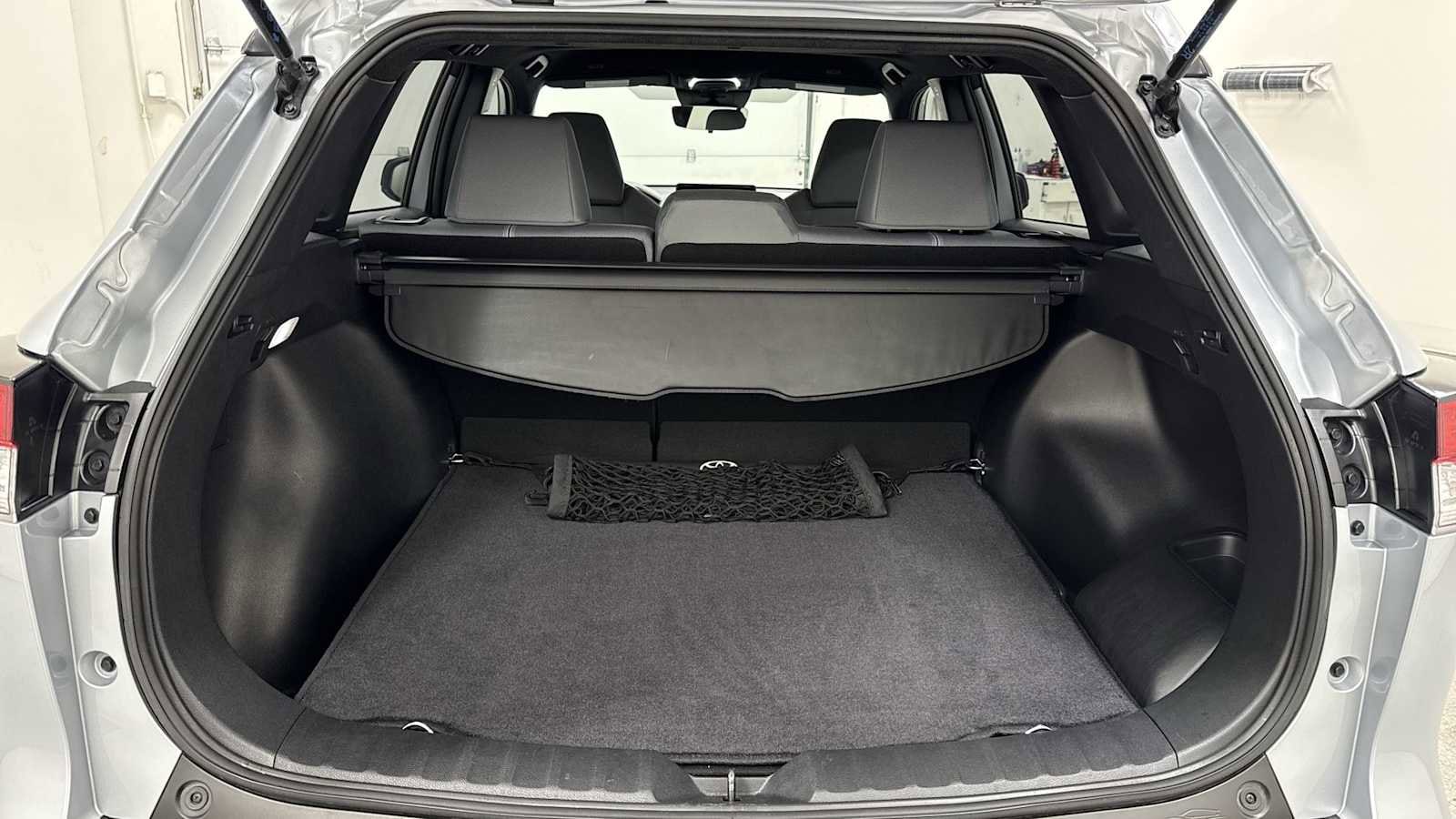 Thumbnail: 2025 Toyota Corolla Cross - 27