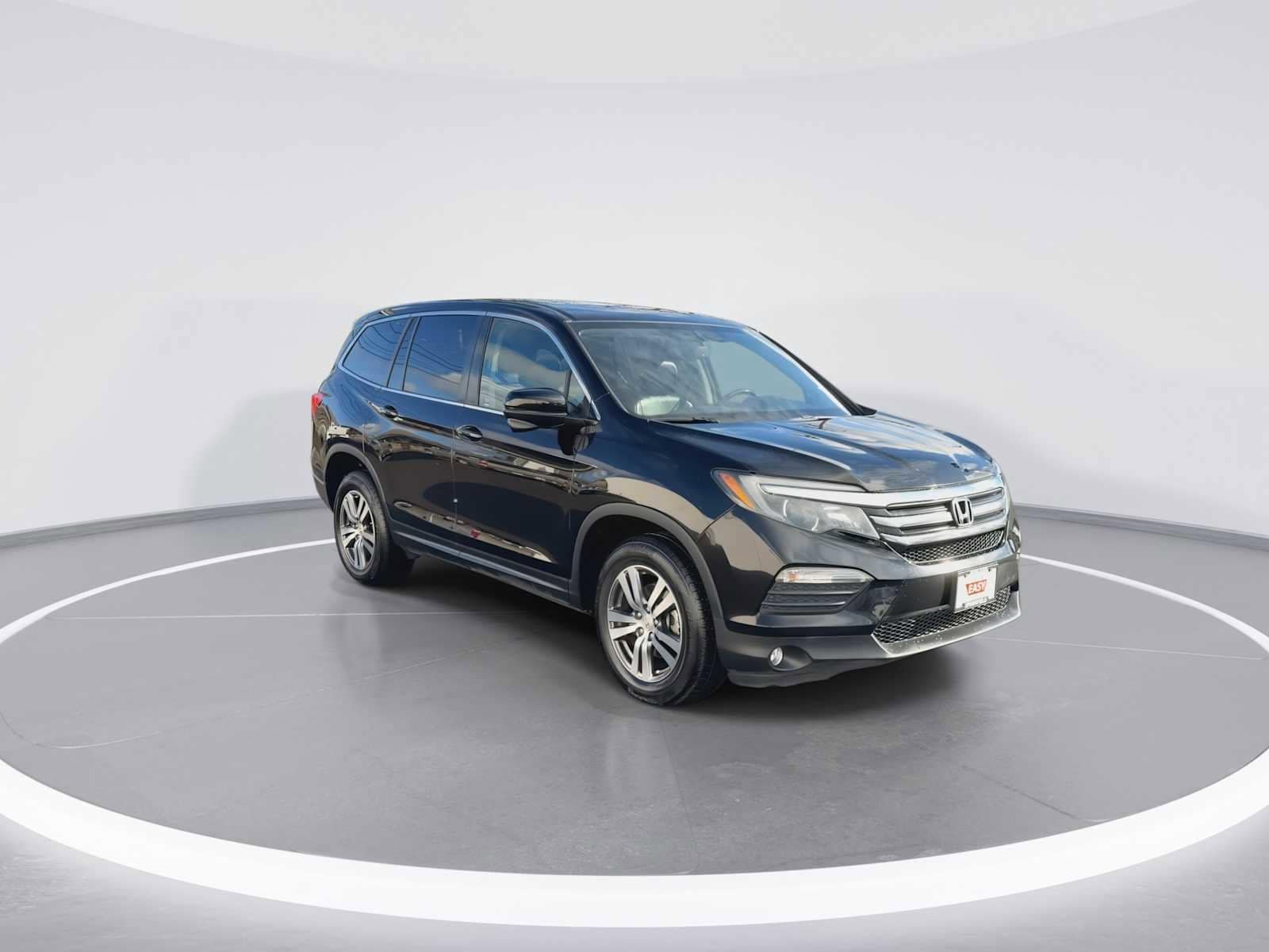 Thumbnail: 2017 Honda Pilot - 2