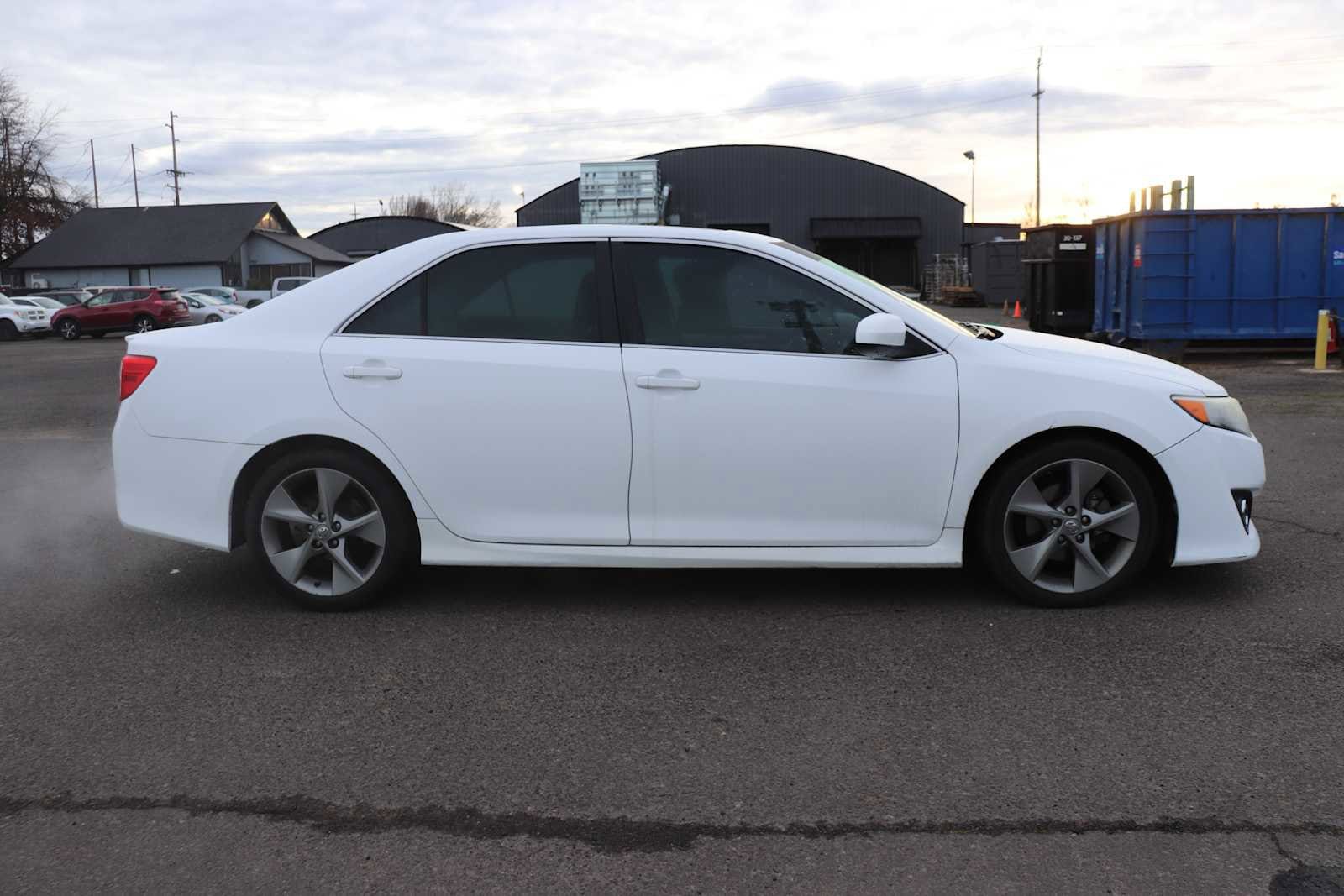 Thumbnail: 2012 Toyota Camry - 4