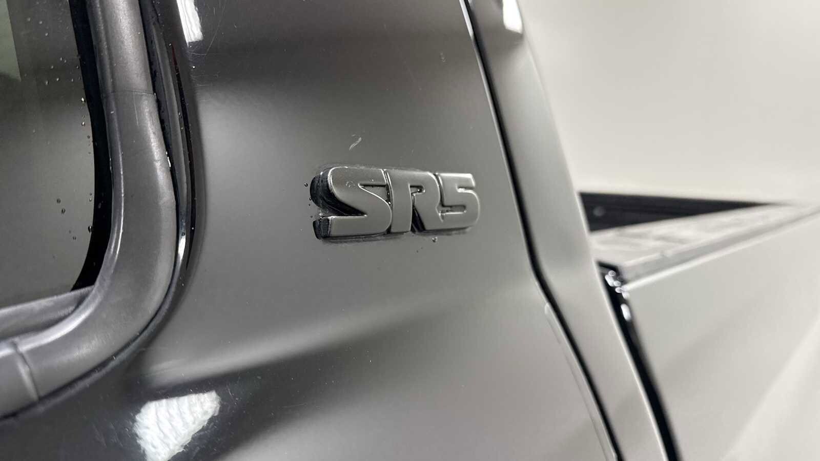 Thumbnail: 2017 Toyota Tundra - 27