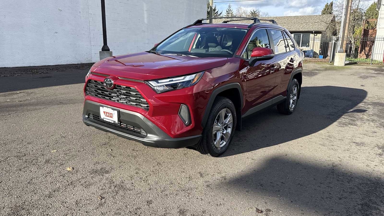 2025 Toyota RAV4 XLE's photo