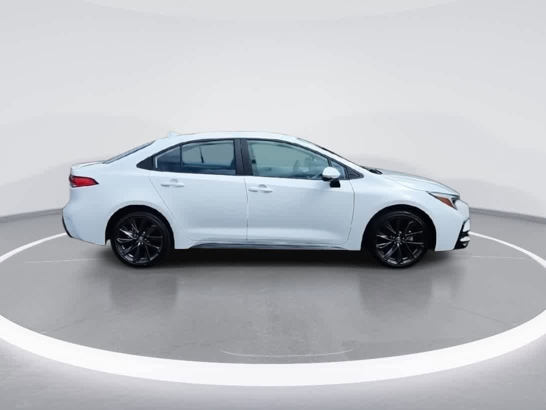 Thumbnail: 2025 Toyota Corolla - 9