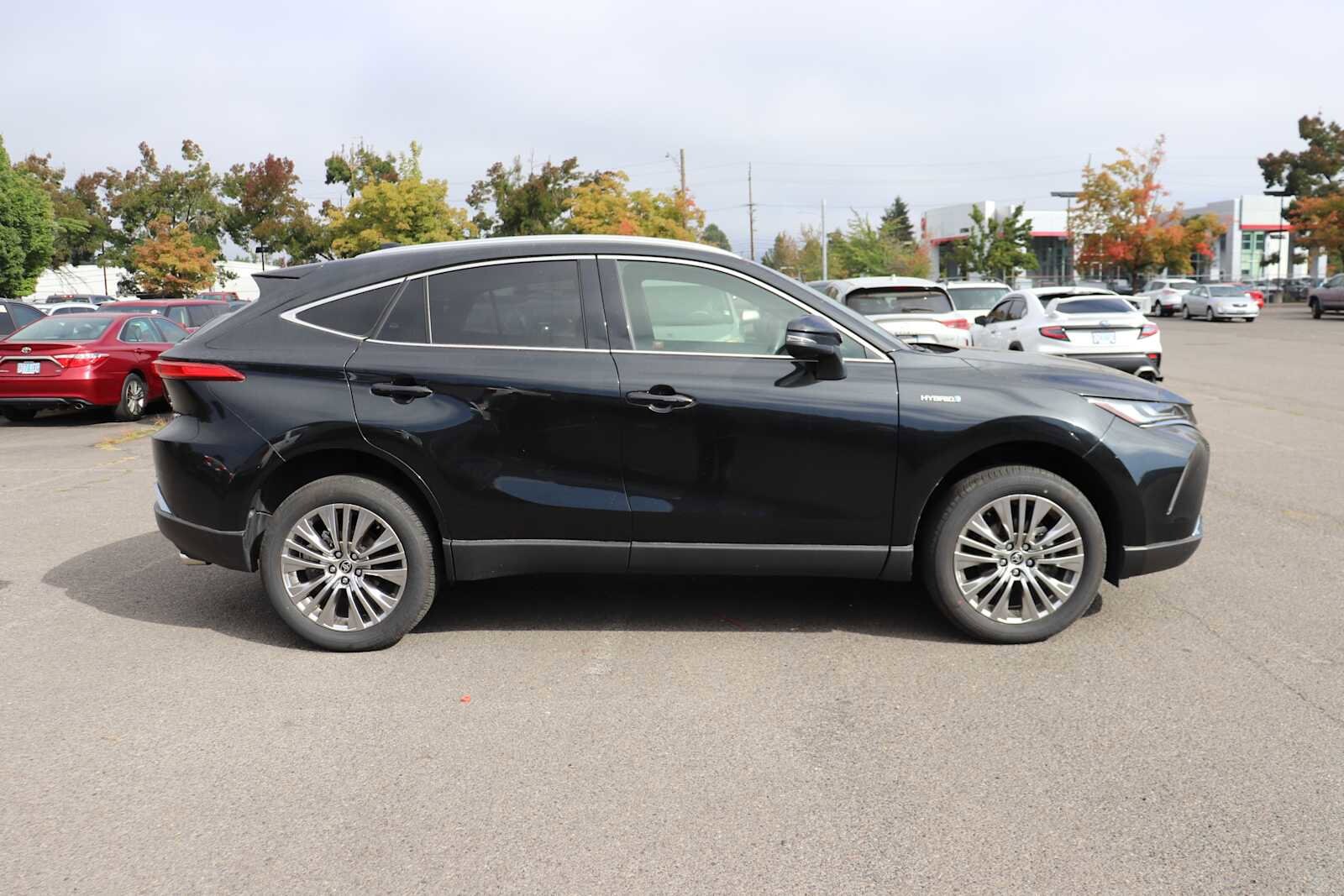 2021 Toyota Venza Limited photo 3