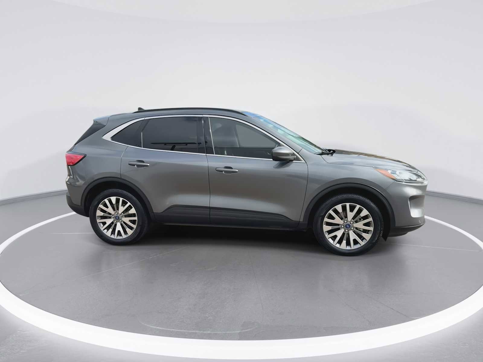 Thumbnail: 2022 Ford Escape - 9