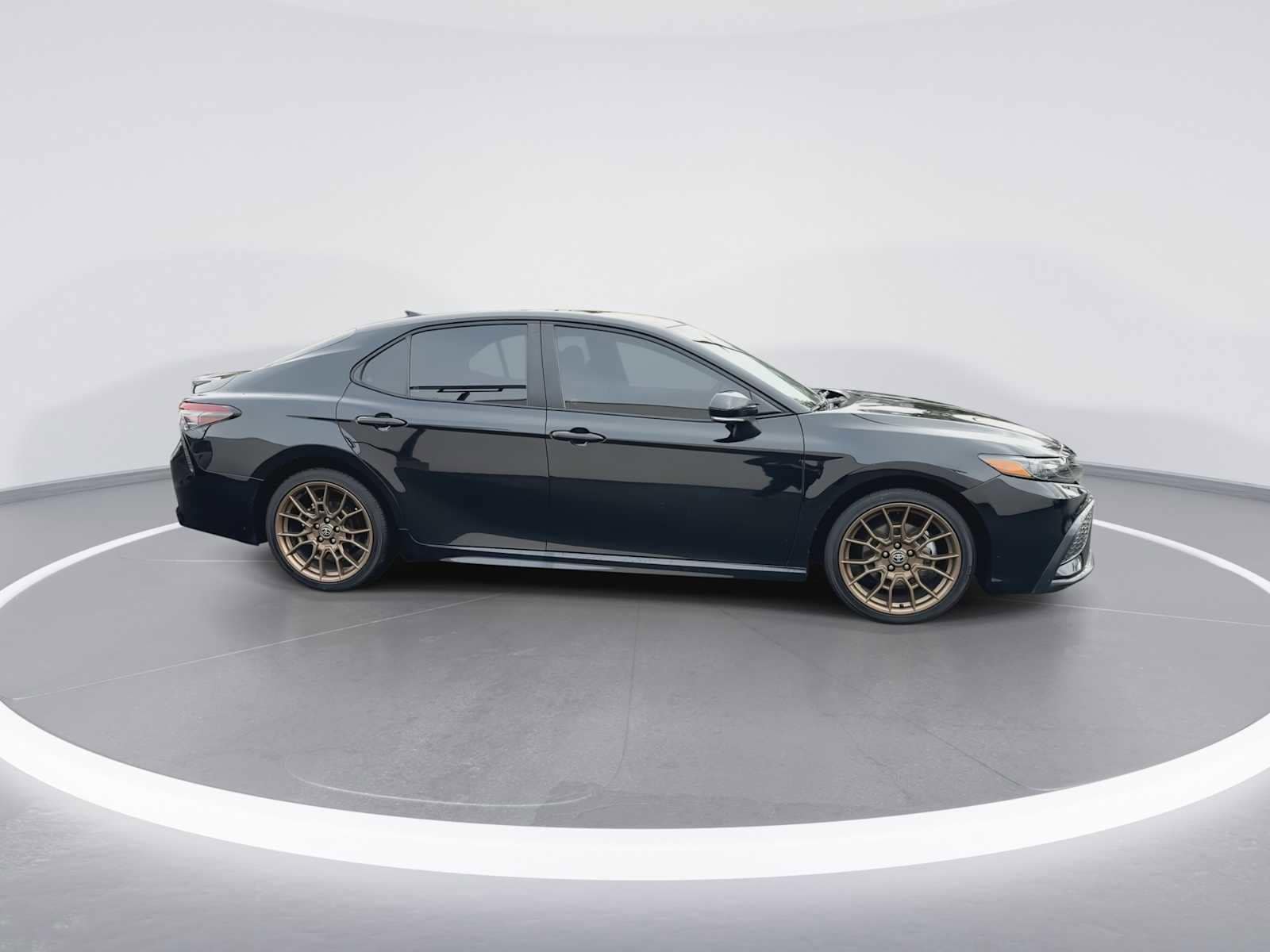 Thumbnail: 2023 Toyota Camry - 9