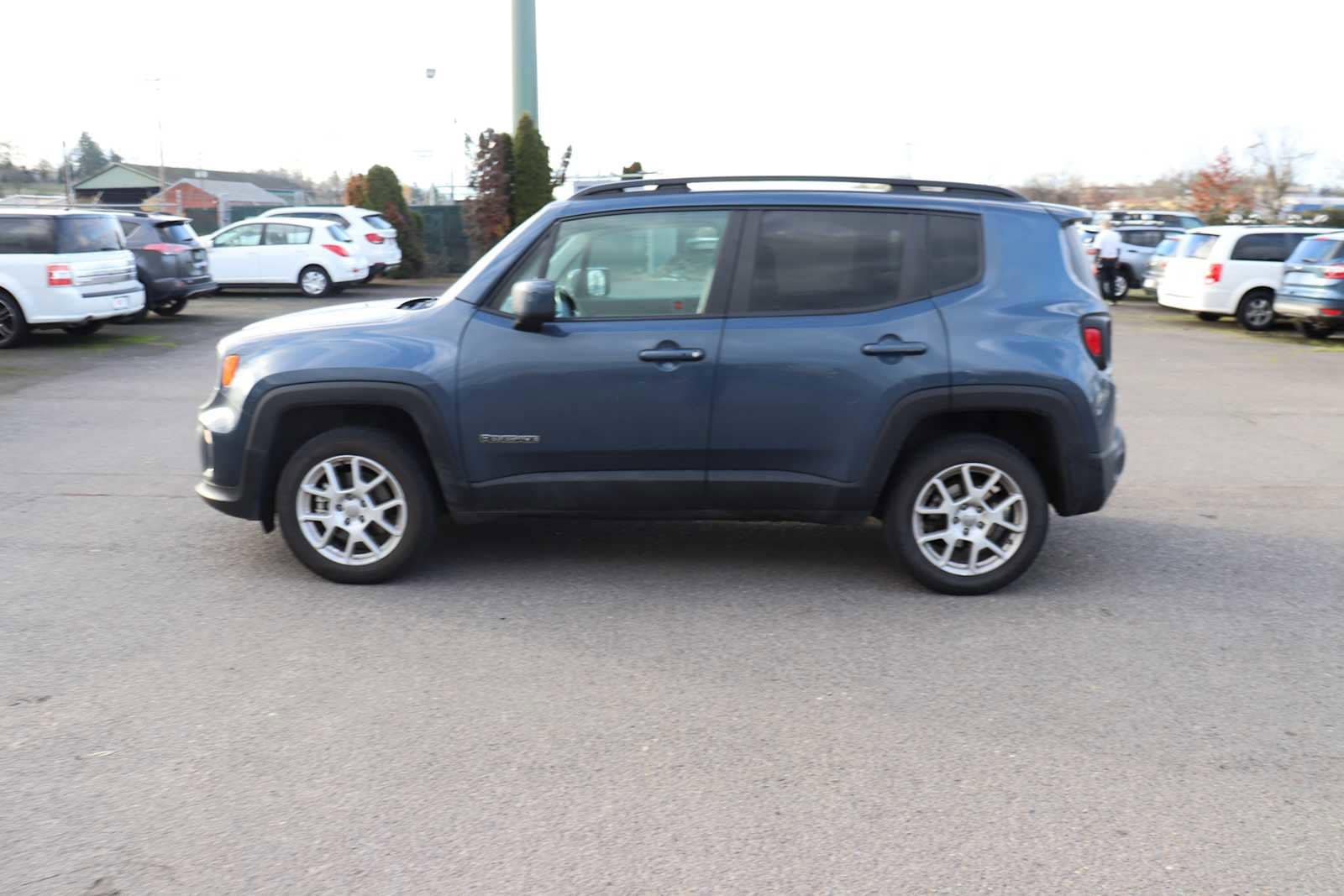 Thumbnail: 2021 Jeep Renegade - 8