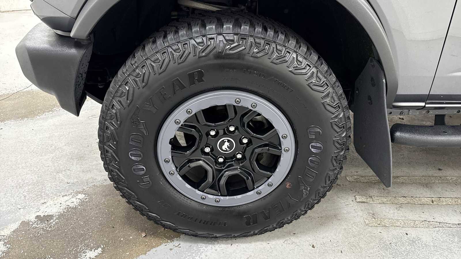 Thumbnail: 2021 Ford Bronco - 10