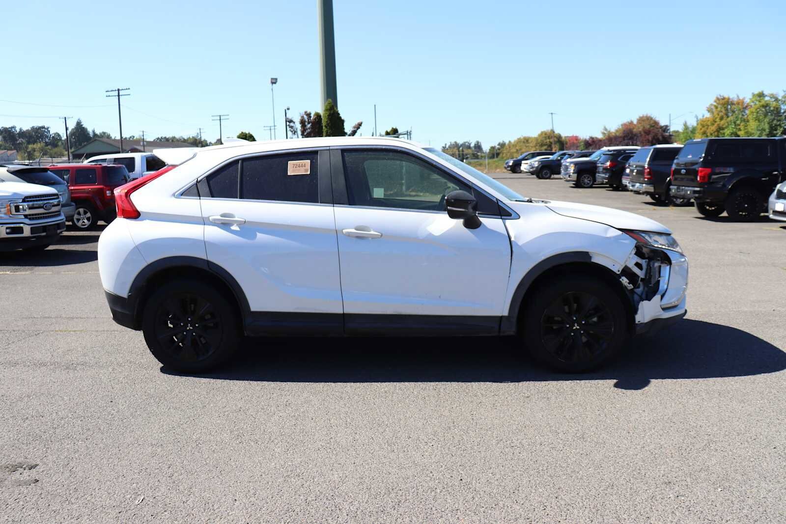 2019 Mitsubishi Eclipse Cross LE photo 3