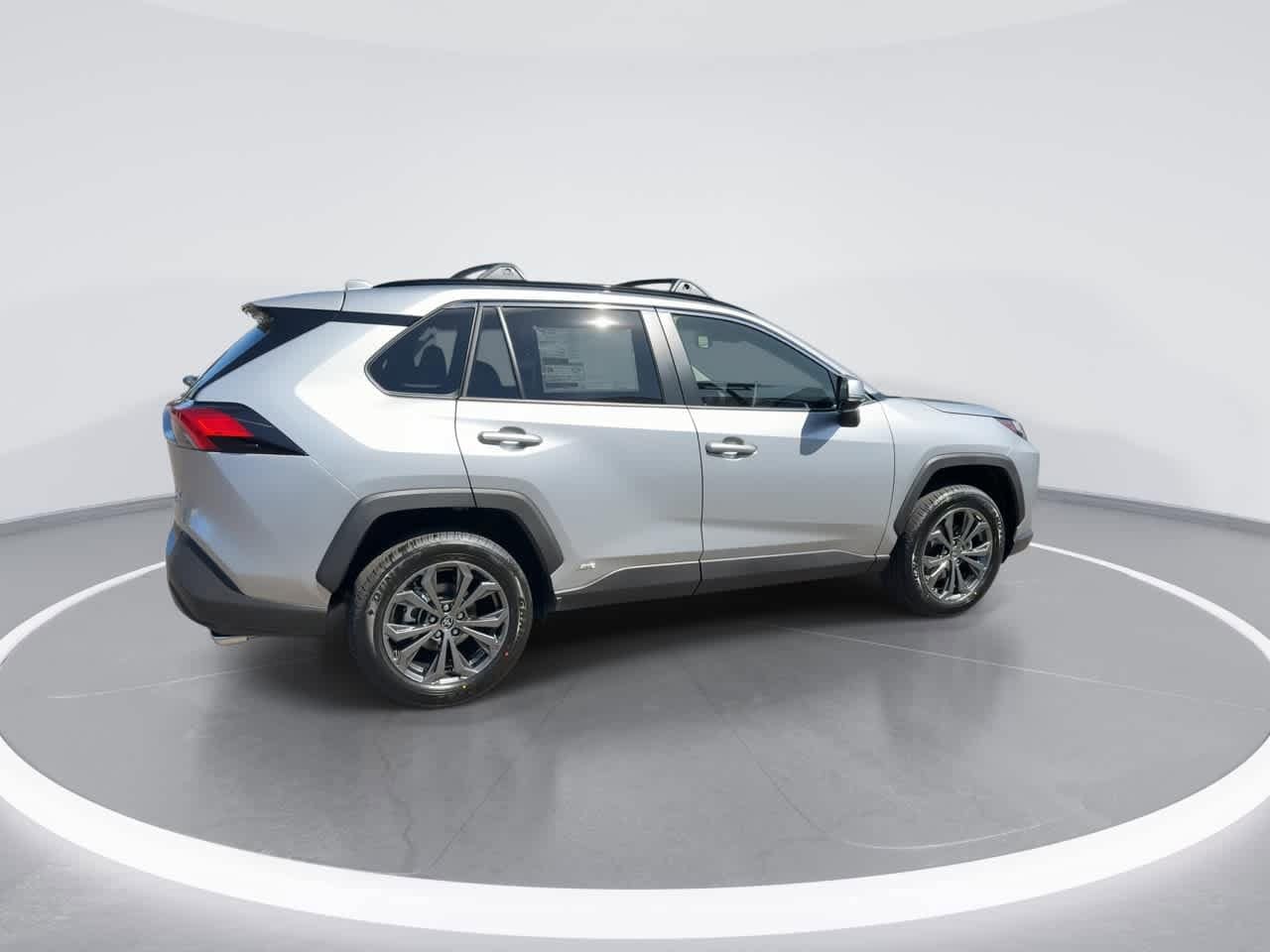 Thumbnail: 2025 Toyota RAV4 - 8