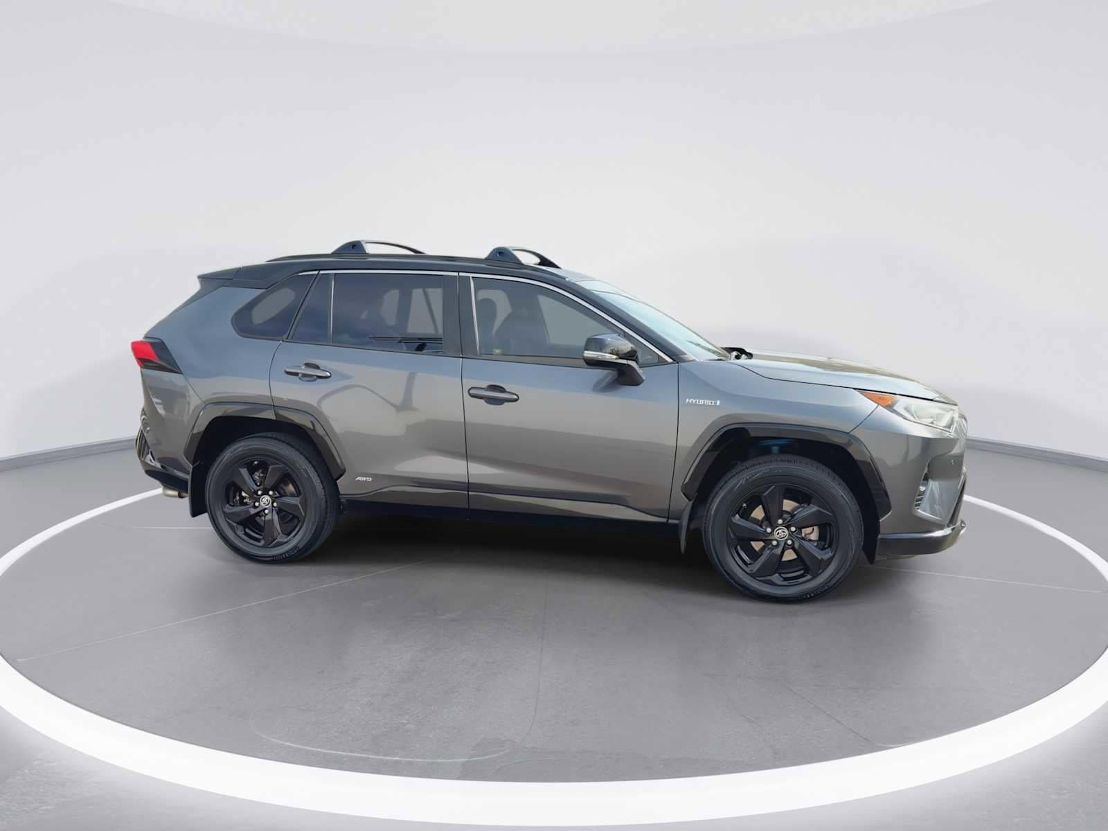 Thumbnail: 2019 Toyota RAV4 - 9