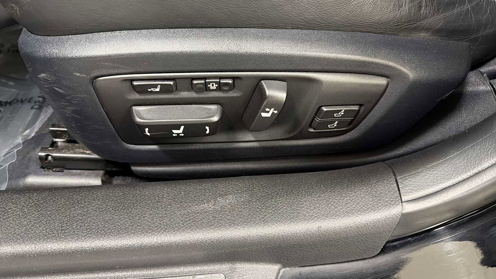 Thumbnail: 2015 Lexus GS - 14