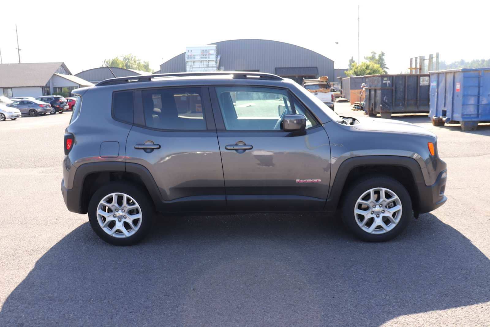 Thumbnail: 2017 Jeep Renegade - 4