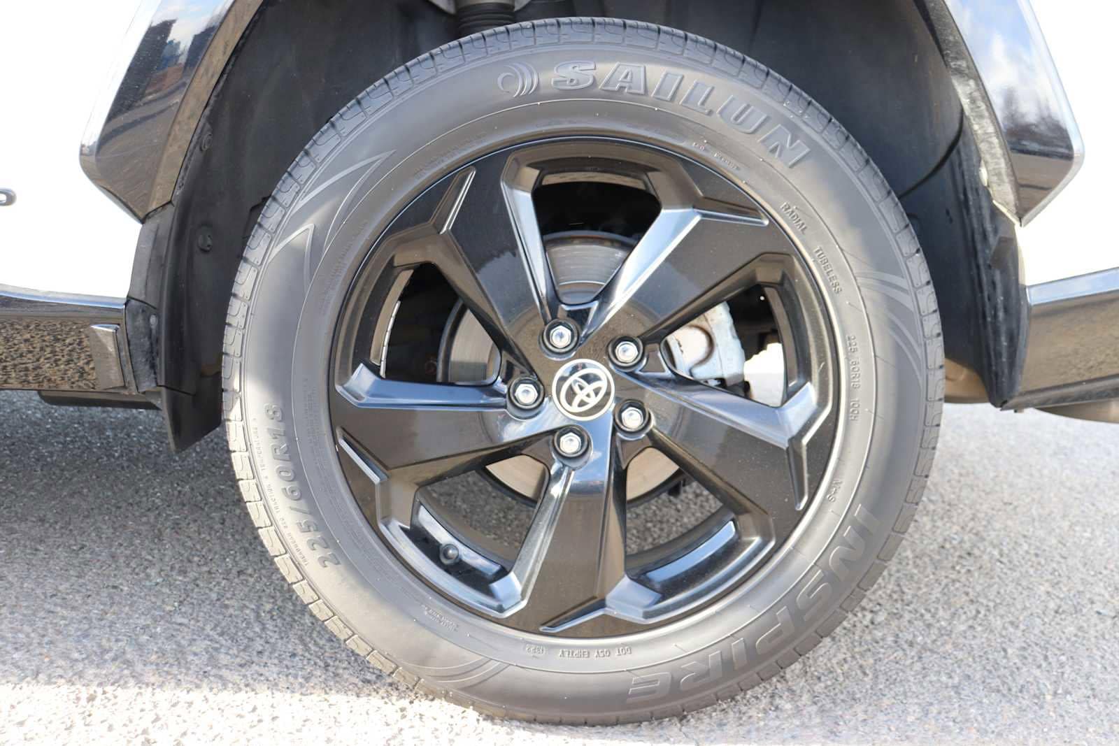 Thumbnail: 2021 Toyota RAV4 - 9