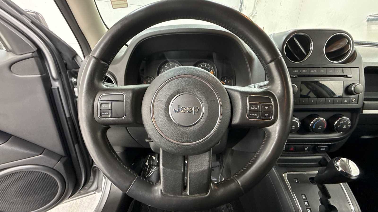 Thumbnail: 2014 Jeep Patriot - 16