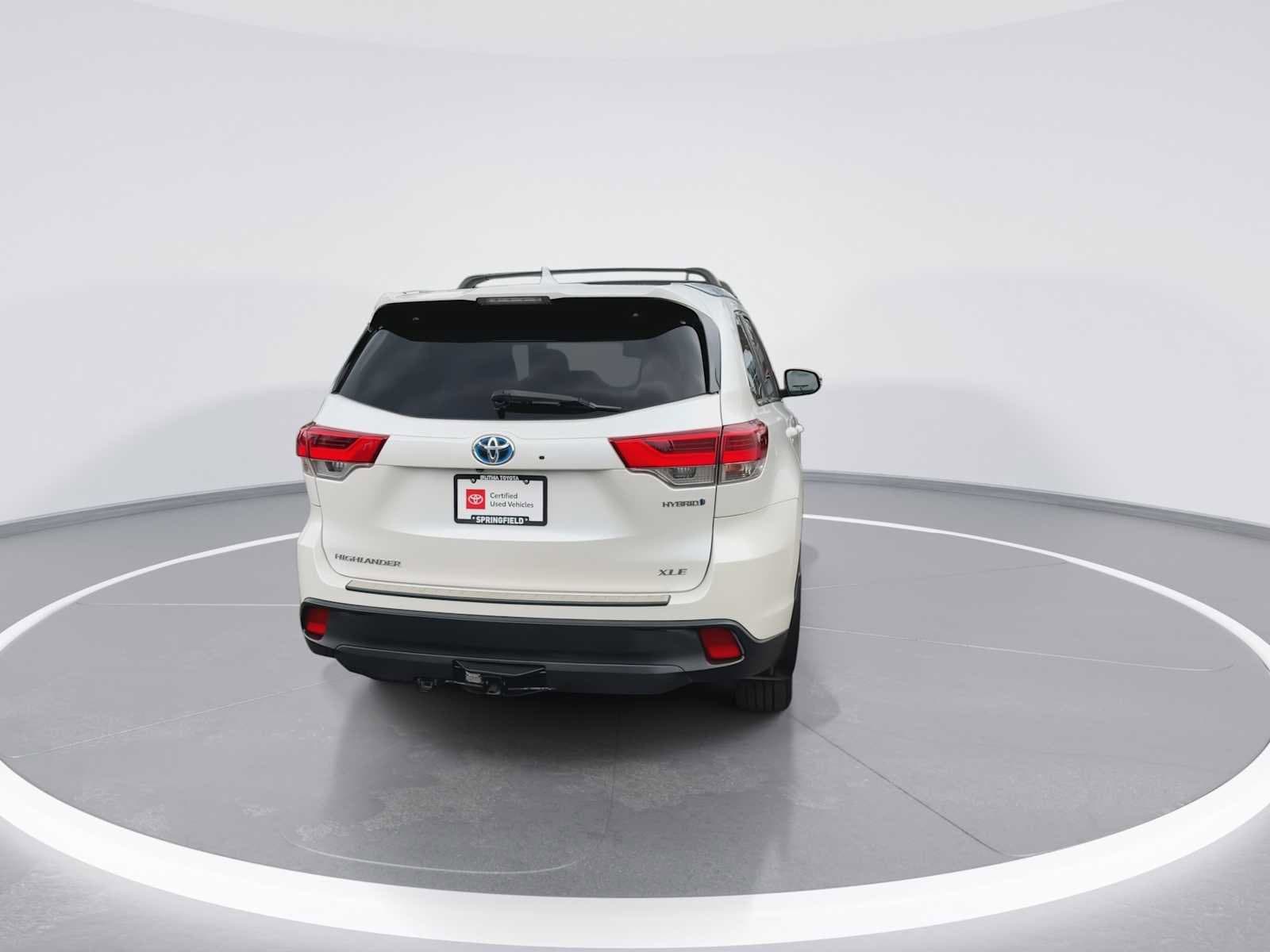 Thumbnail: 2017 Toyota Highlander - 7