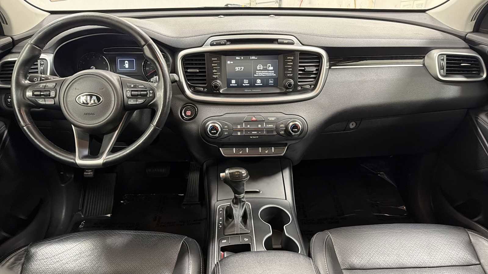 Thumbnail: 2017 Kia Sorento - 25