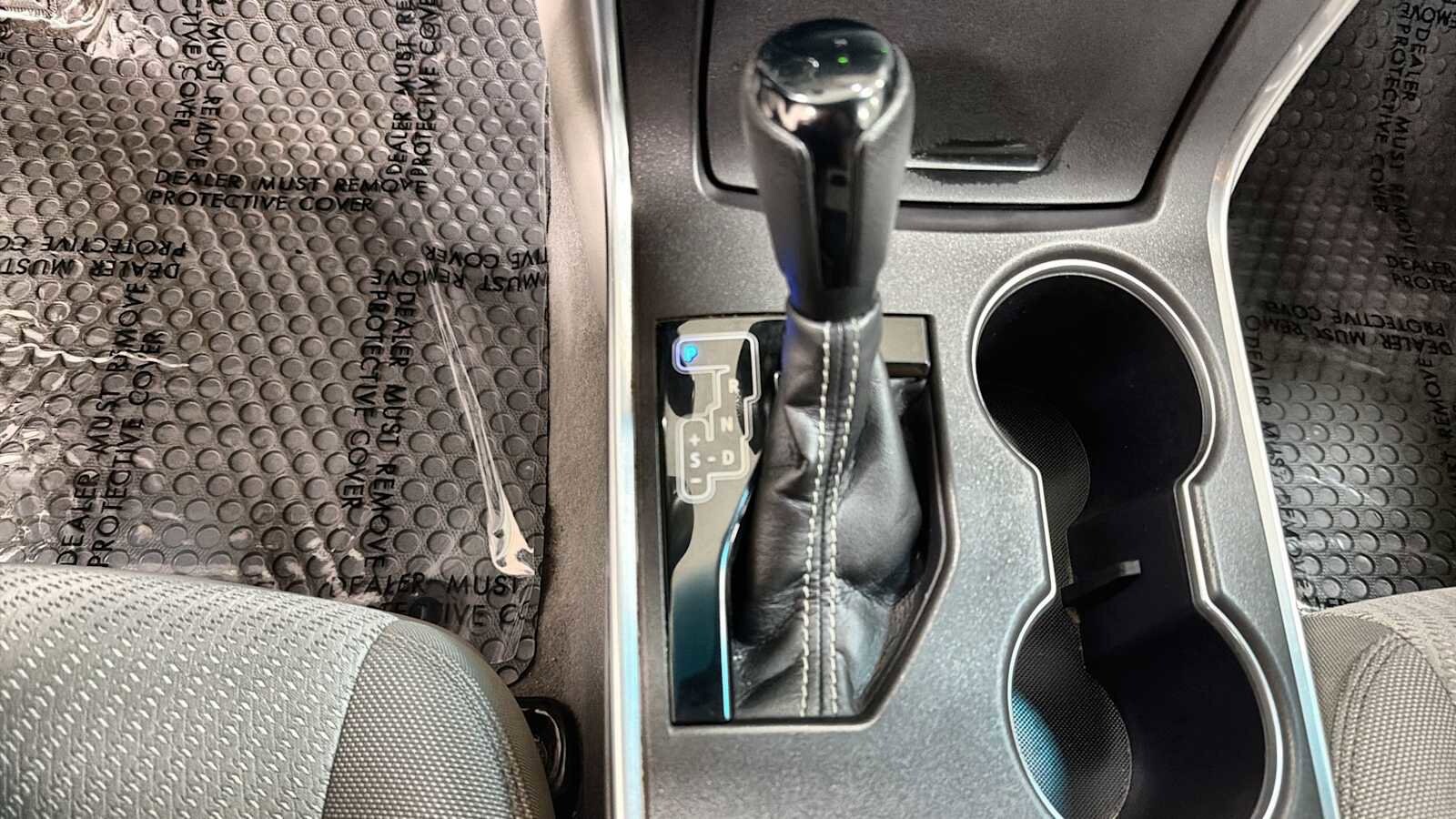 Thumbnail: 2015 Toyota Camry - 21