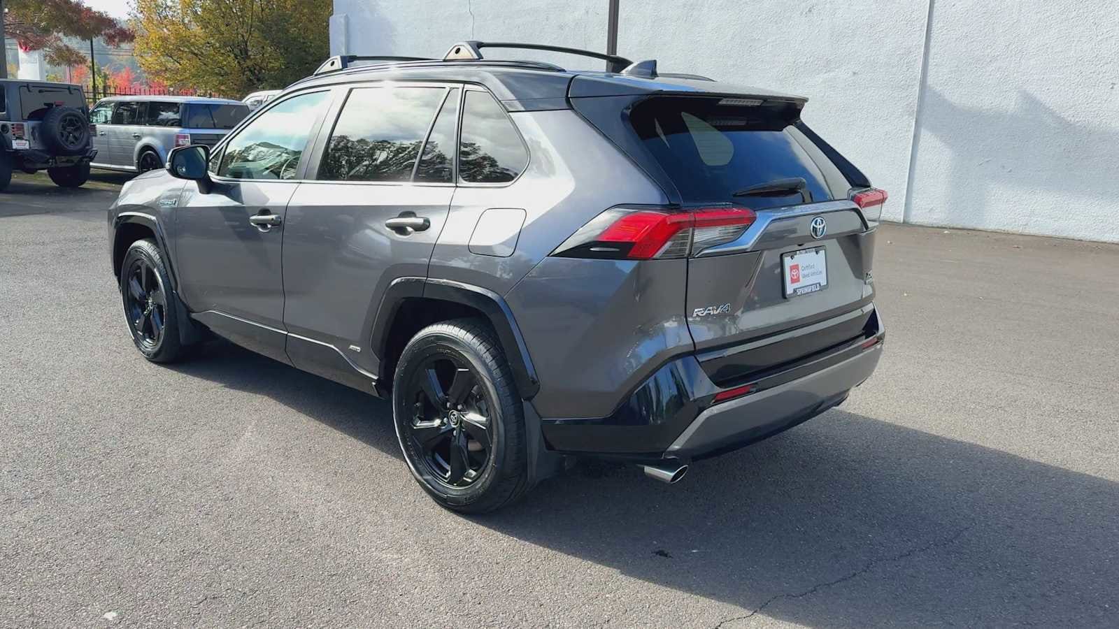 Thumbnail: 2019 Toyota RAV4 - 6
