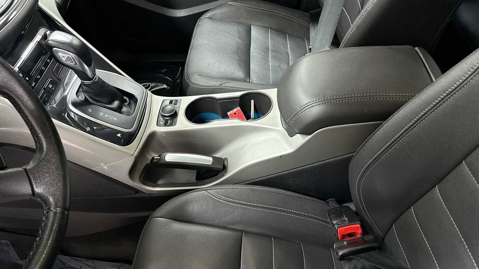 Thumbnail: 2013 Ford Escape - 21
