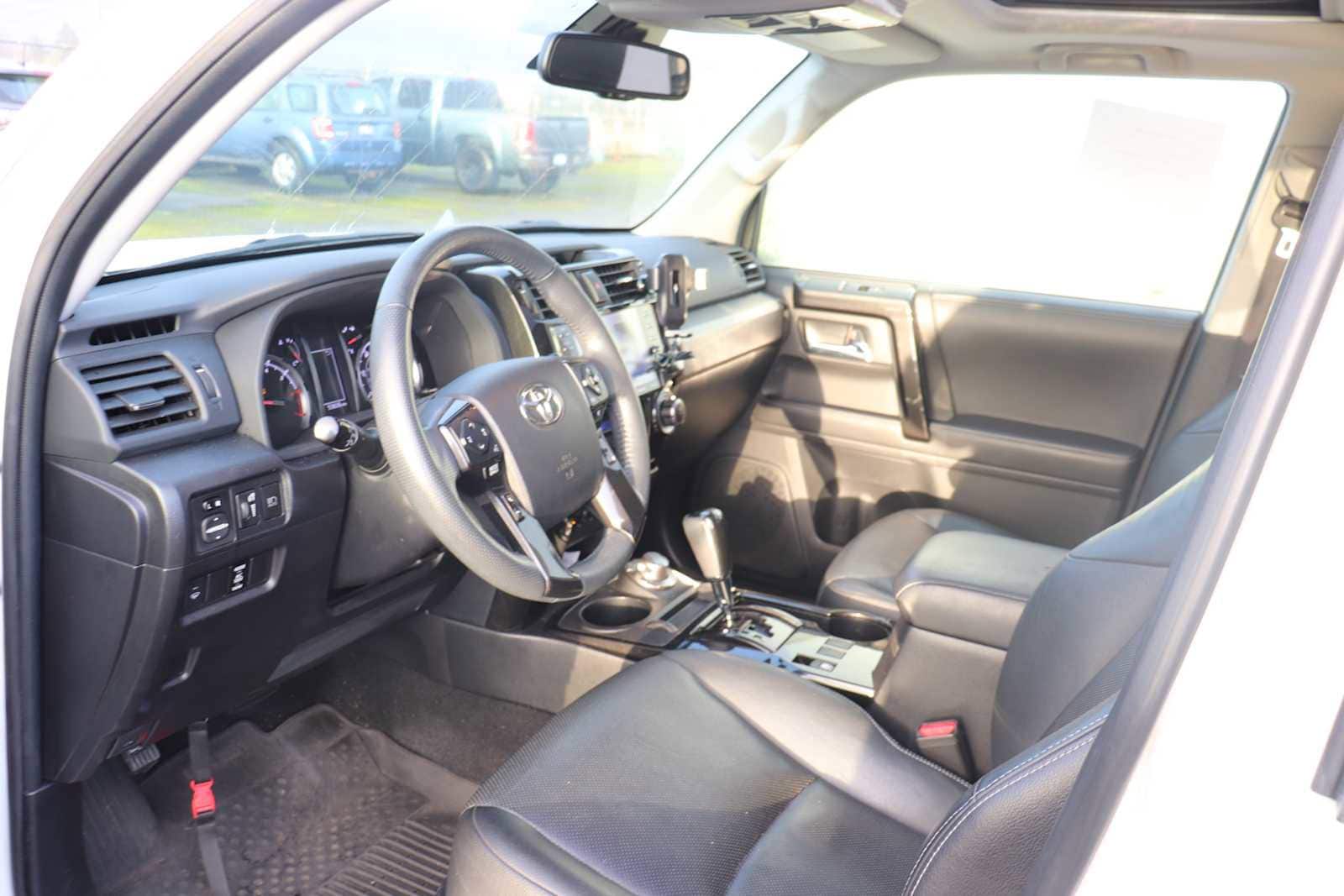 Thumbnail: 2021 Toyota 4Runner - 10