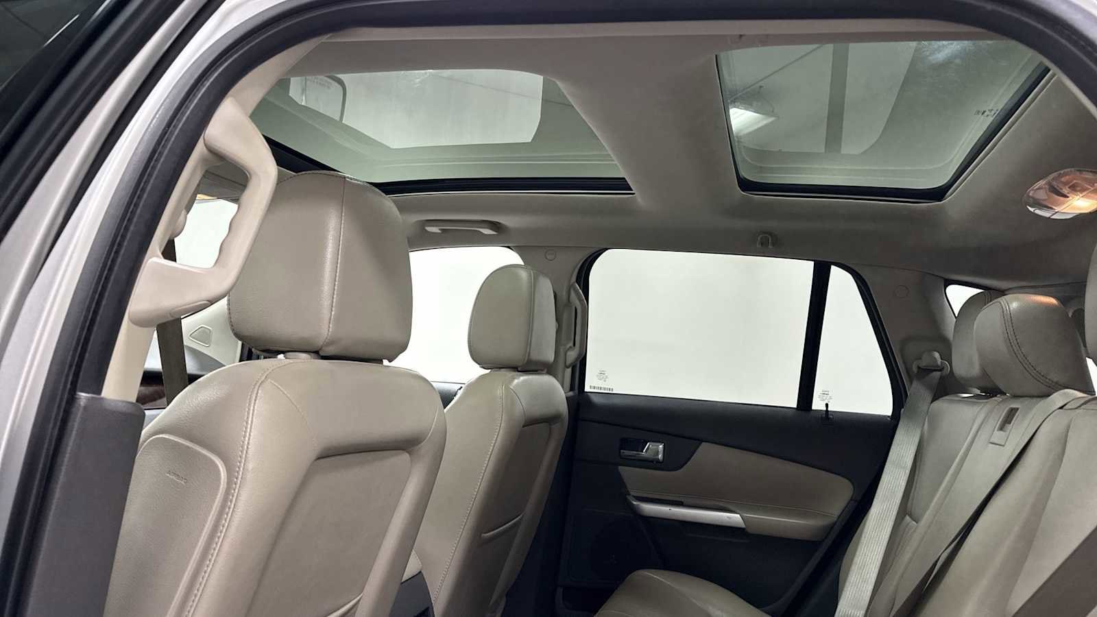 Thumbnail: 2013 Ford Edge - 24