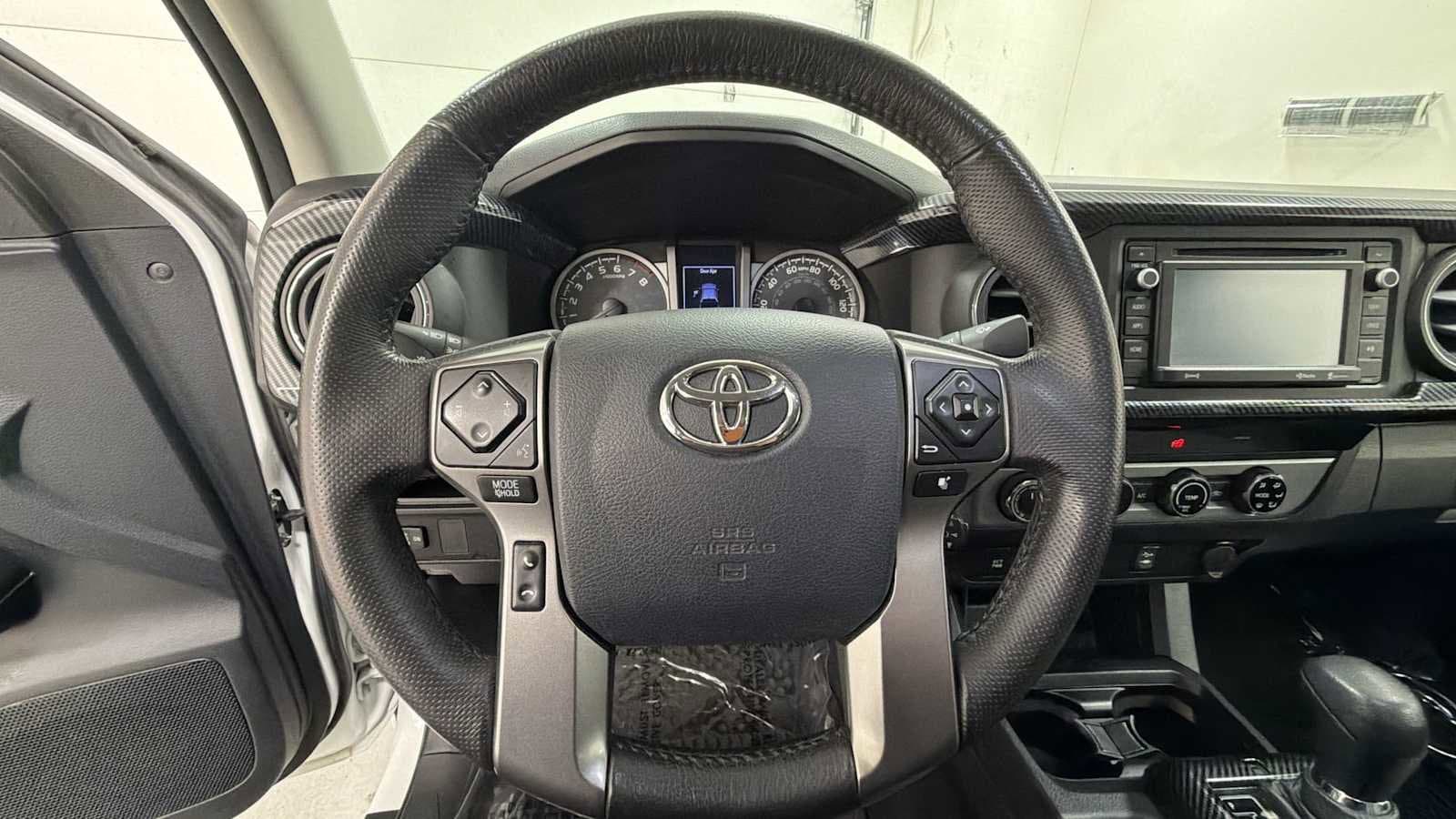 Thumbnail: 2017 Toyota Tacoma - 16
