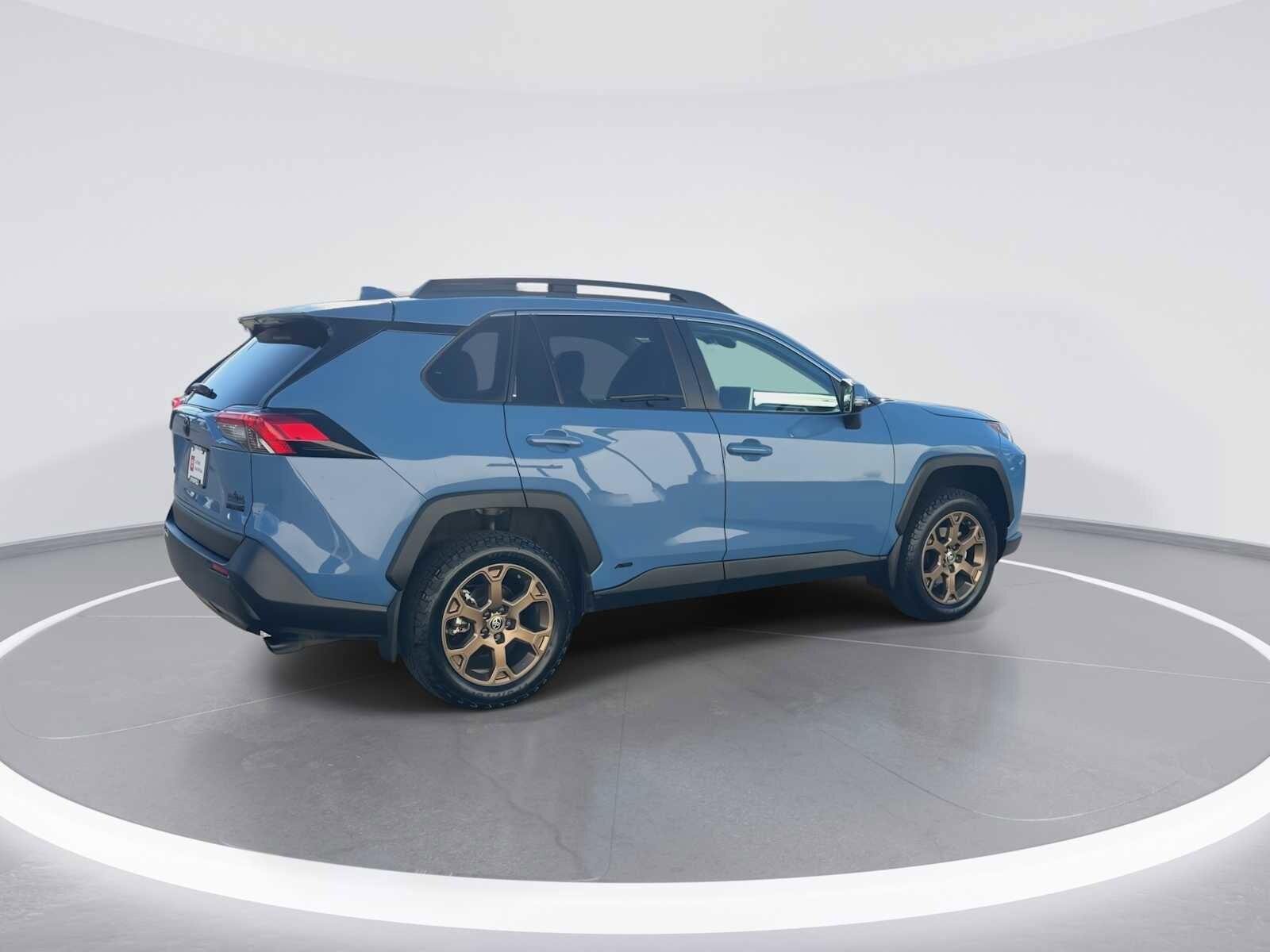 Thumbnail: 2023 Toyota RAV4 - 8