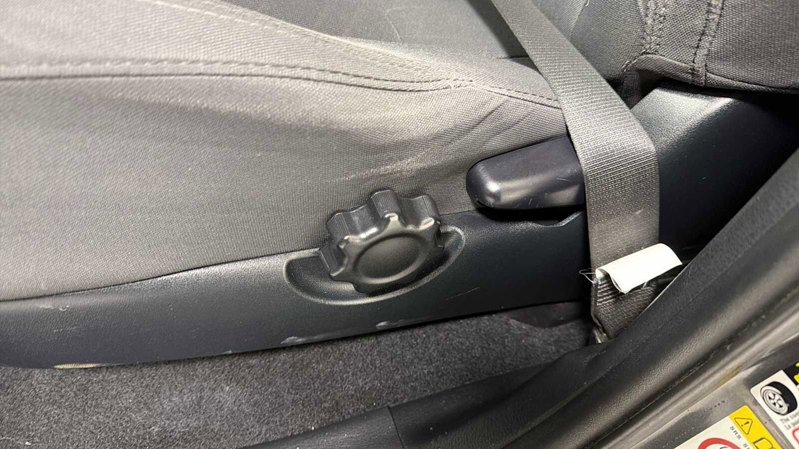 Thumbnail: 2019 Toyota Tacoma - 14