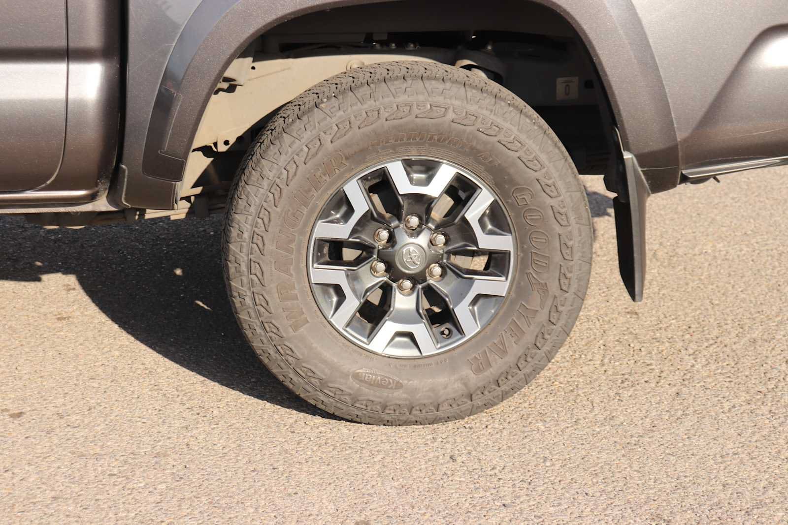 Thumbnail: 2021 Toyota Tacoma - 9