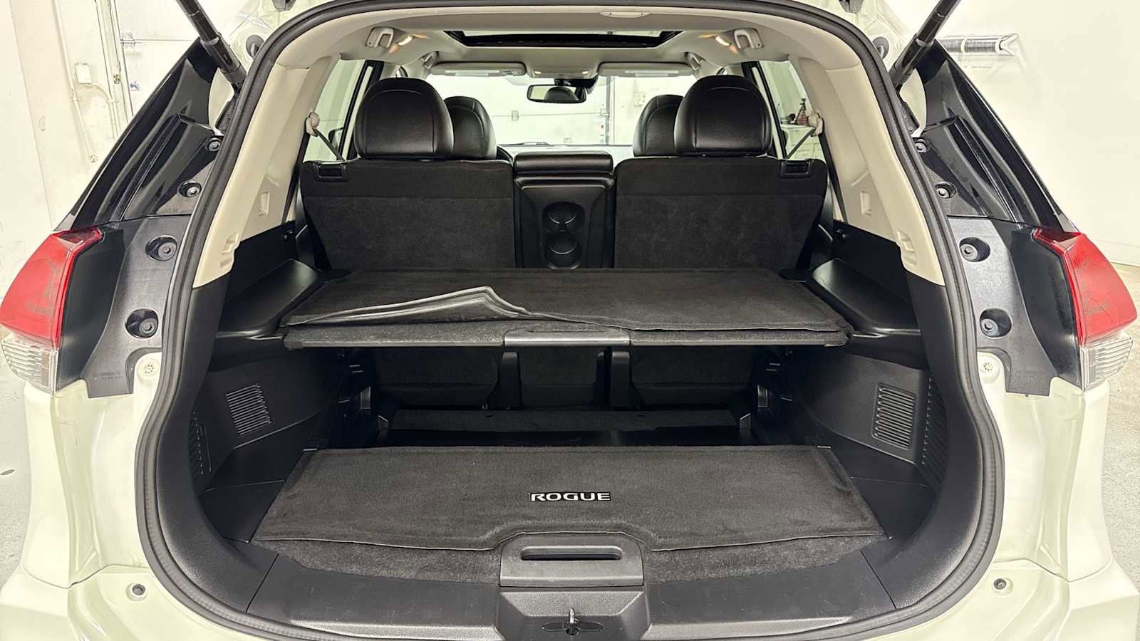 Thumbnail: 2020 Nissan Rogue - 28