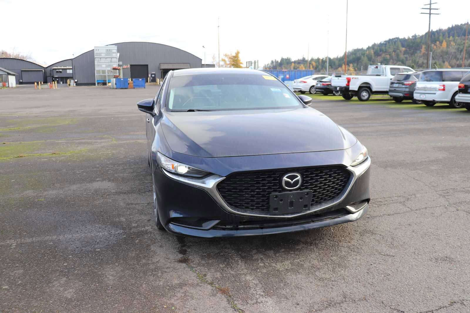 2019 Mazda Mazda3 Select photo 3