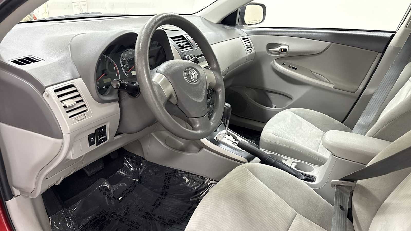 Thumbnail: 2010 Toyota Corolla - 12