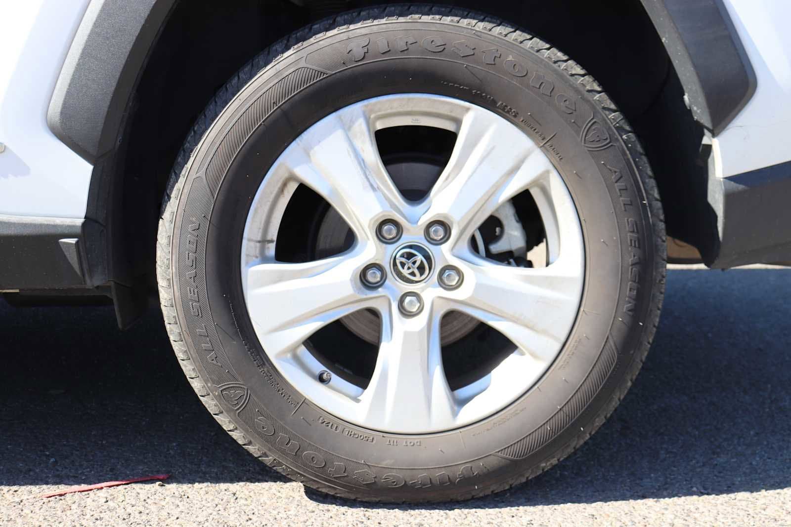 Thumbnail: 2020 Toyota RAV4 - 9