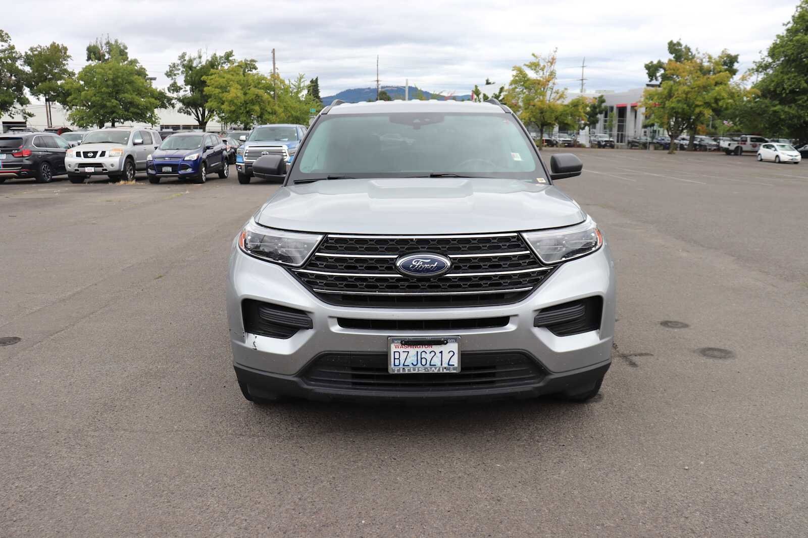 2021 Ford Explorer XLT photo 2