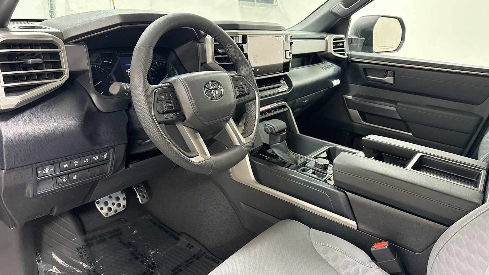 Thumbnail: 2025 Toyota Tundra - 12