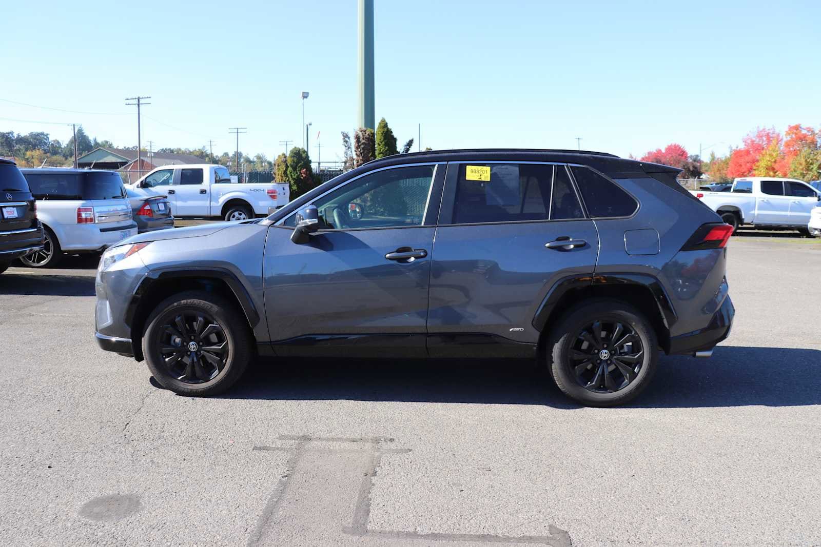 Thumbnail: 2024 Toyota RAV4 - 8