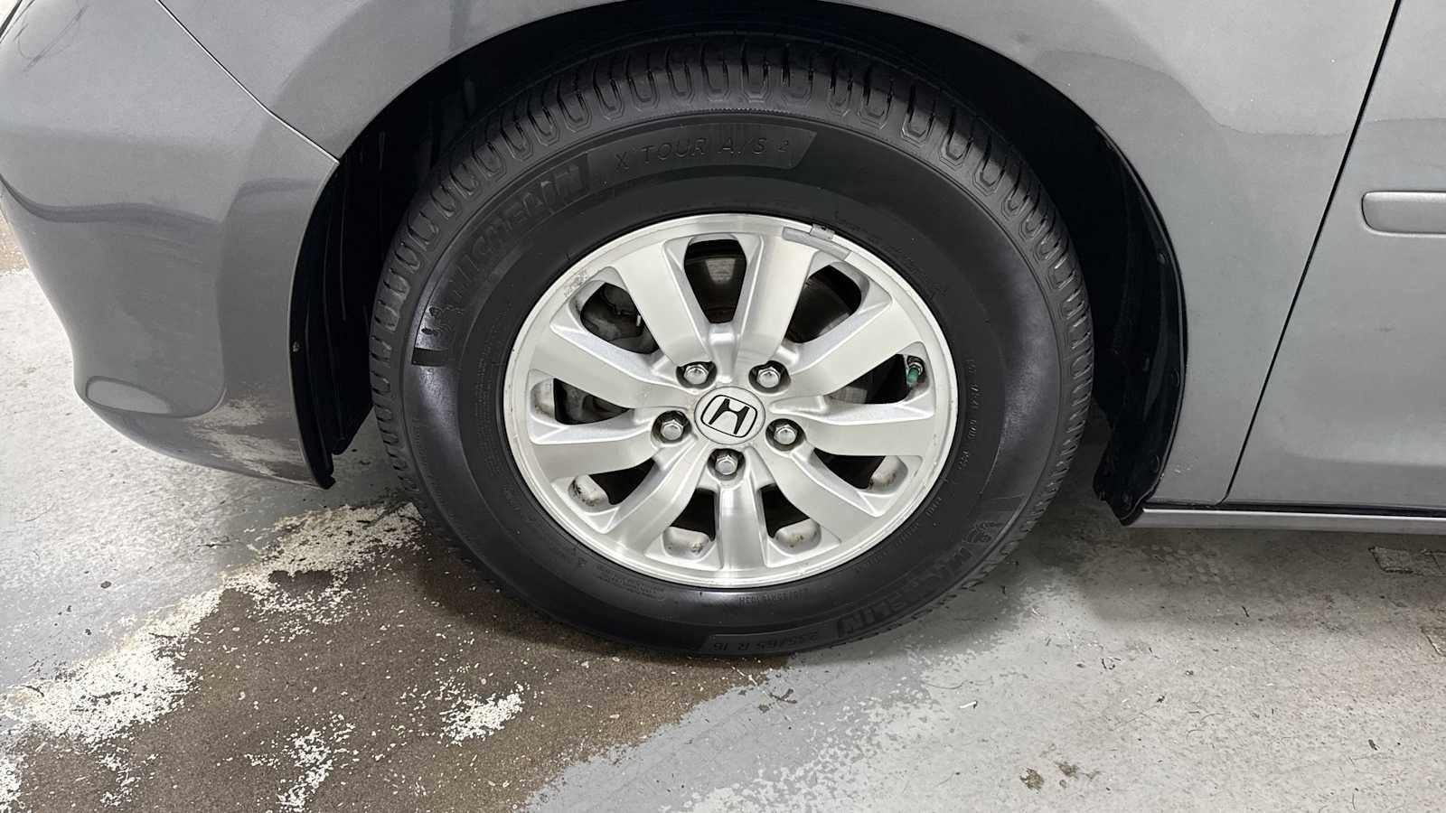 Thumbnail: 2010 Honda Odyssey - 11