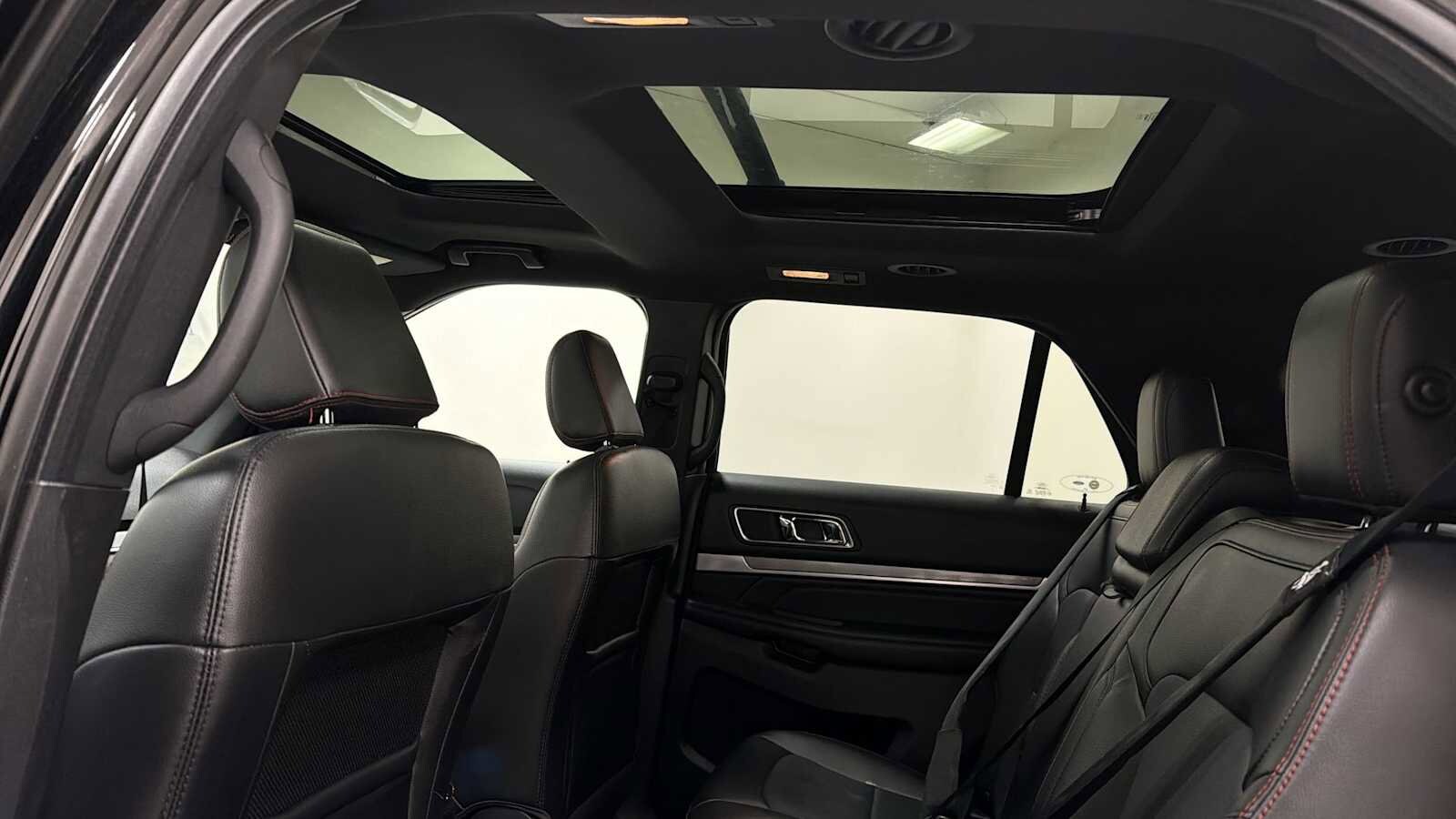 Thumbnail: 2018 Ford Explorer - 24