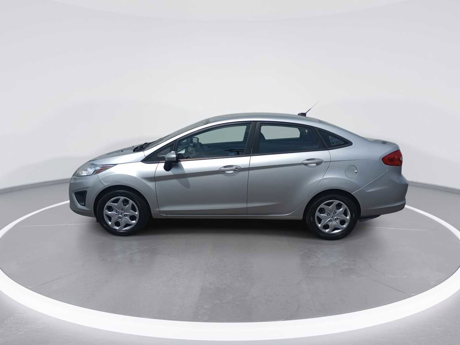 Thumbnail: 2011 Ford Fiesta - 5
