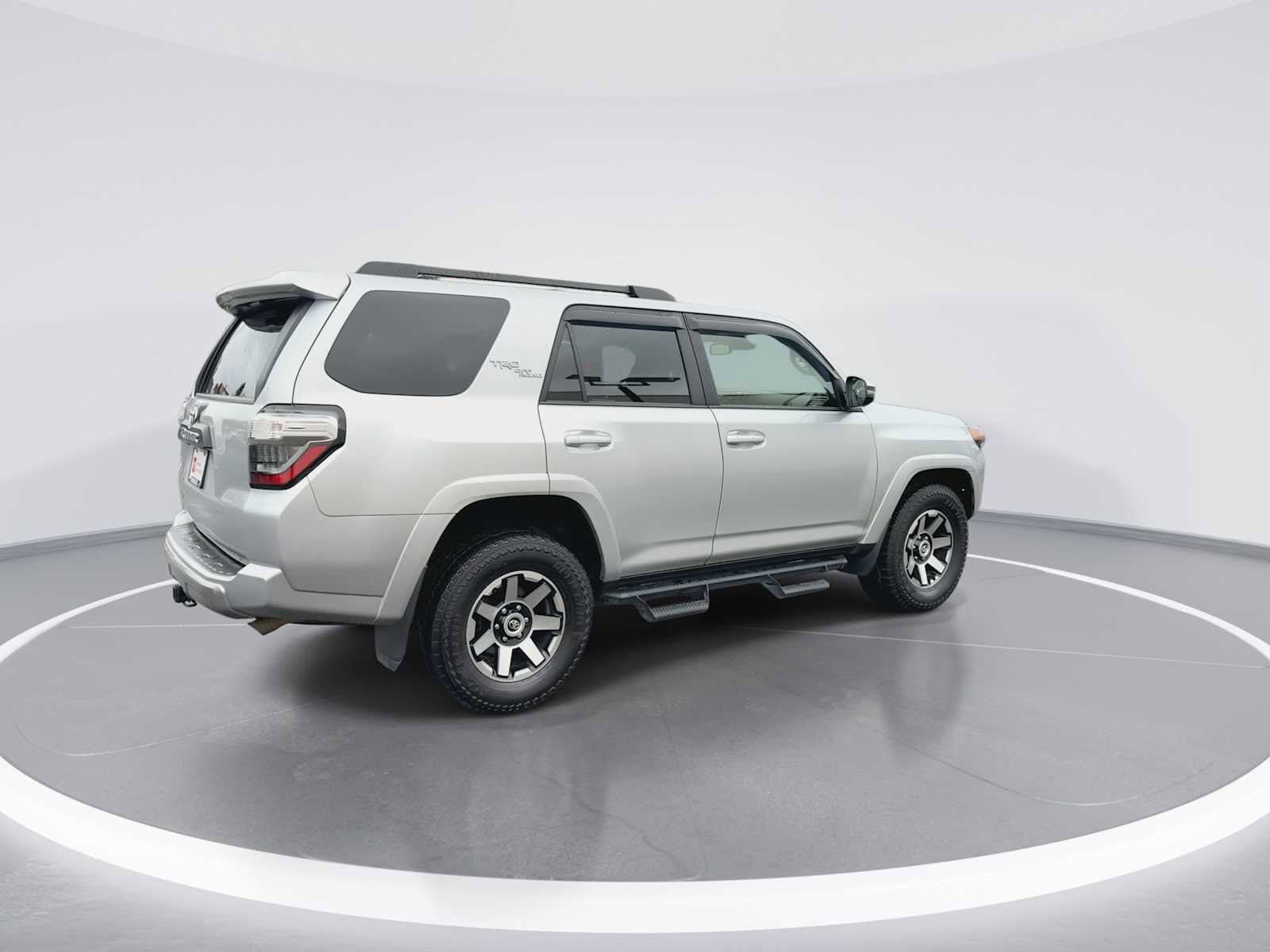 Thumbnail: 2022 Toyota 4Runner - 8