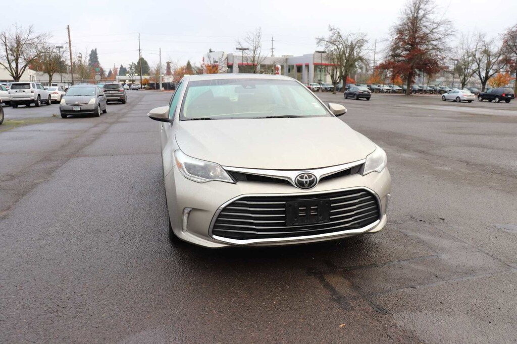 Used 2018 Toyota Avalon XLE Premium Sedan
