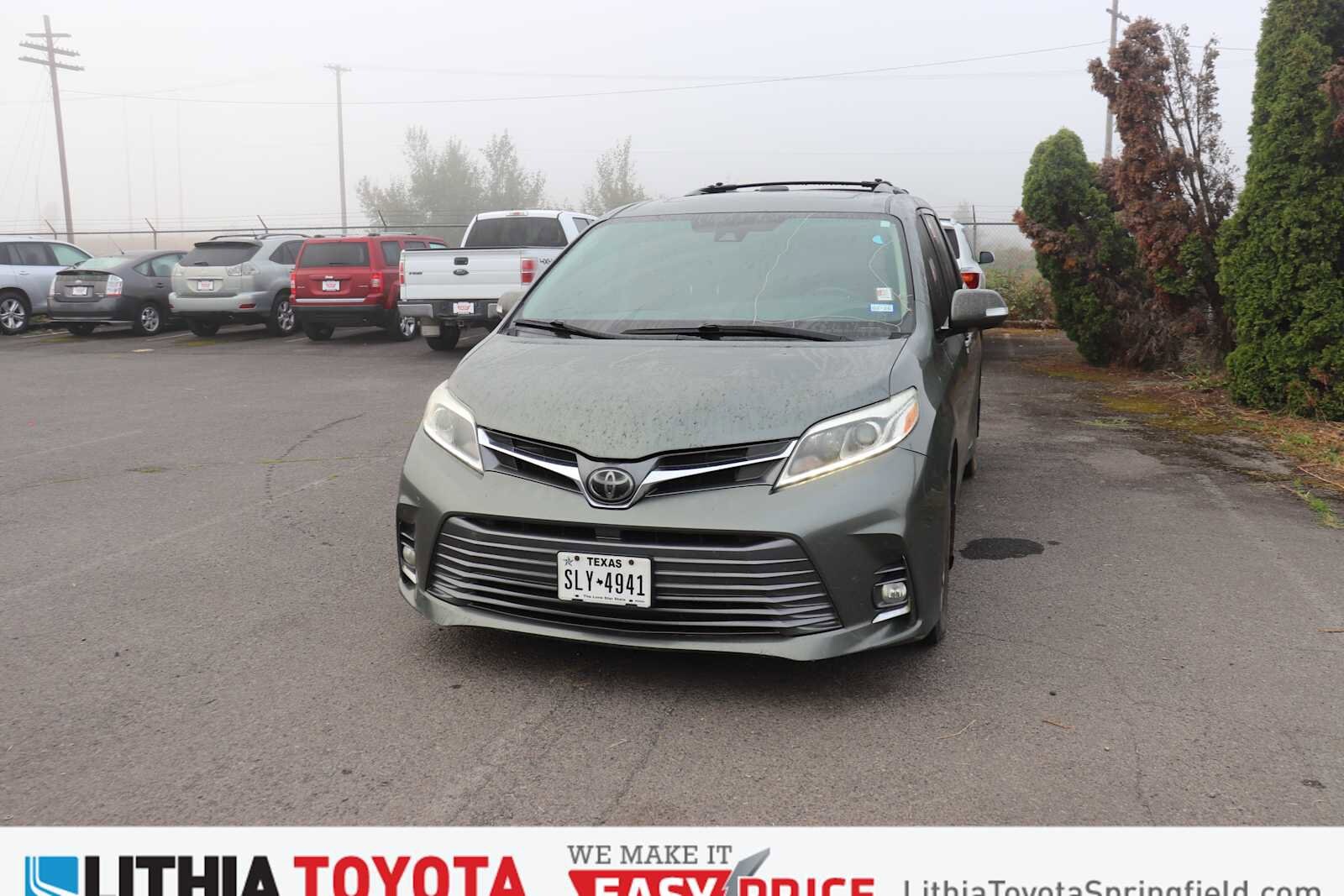 2020 Toyota Sienna SE Premium -
                  Springfield, OR