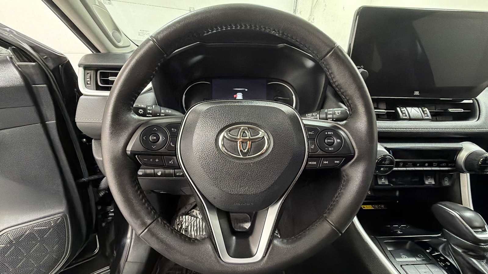 Thumbnail: 2024 Toyota RAV4 - 16