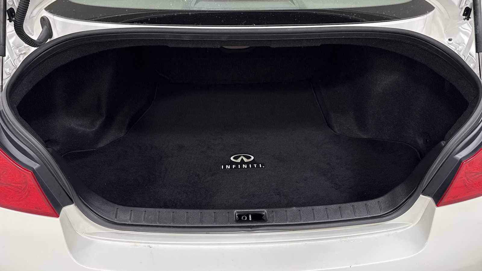 Thumbnail: 2010 INFINITI G37 - 28