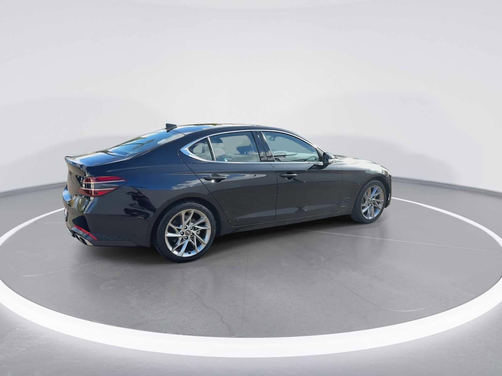 Thumbnail: 2022 Genesis G70 - 8