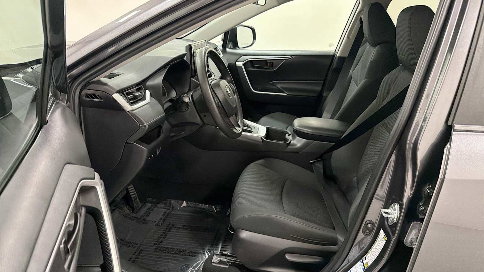 Thumbnail: 2022 Toyota RAV4 - 13