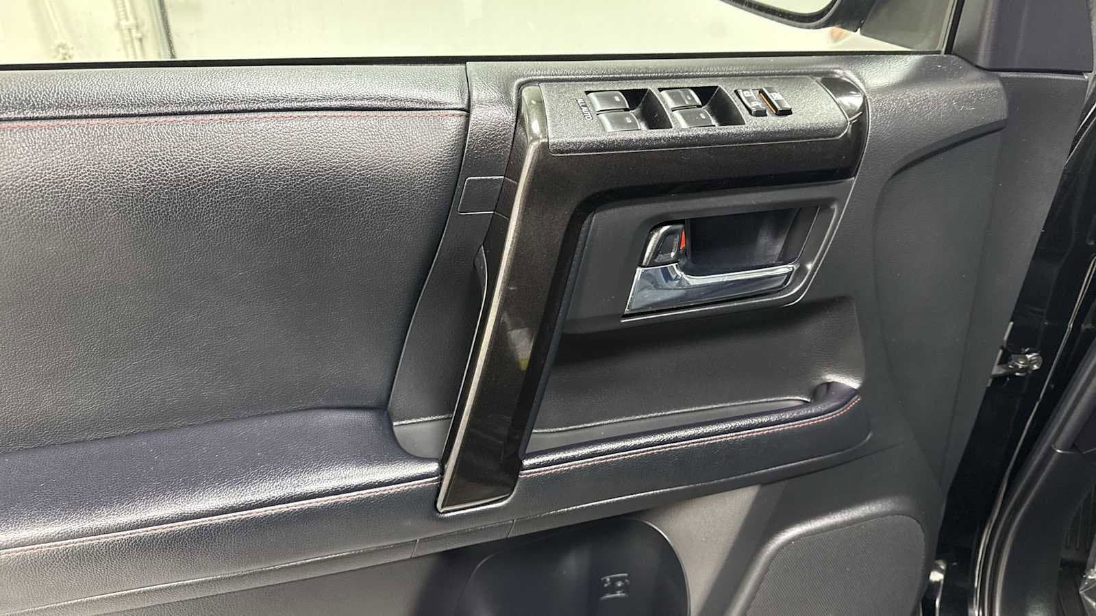 Thumbnail: 2021 Toyota 4Runner - 15