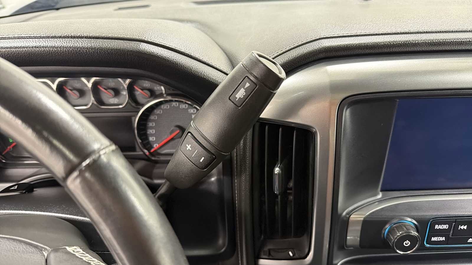 Thumbnail: 2016 Chevrolet Silverado 2500 - 22